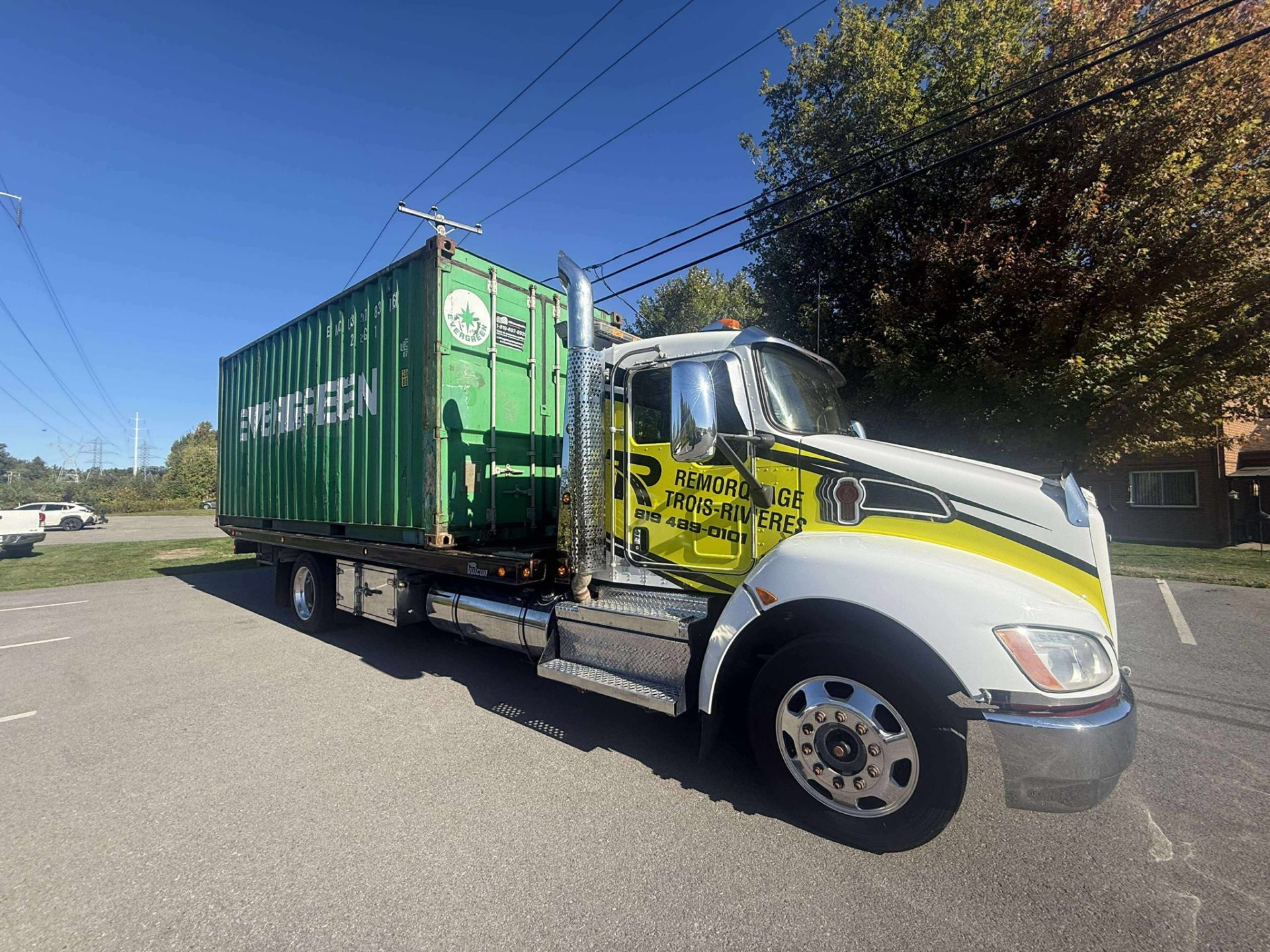 Remorquage conteneurs et machinerie